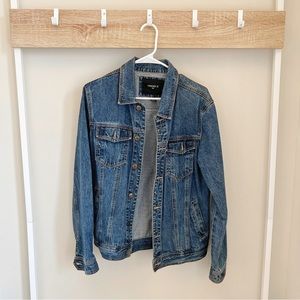 Forever 21 Men’s Blue Denim Jacket Small